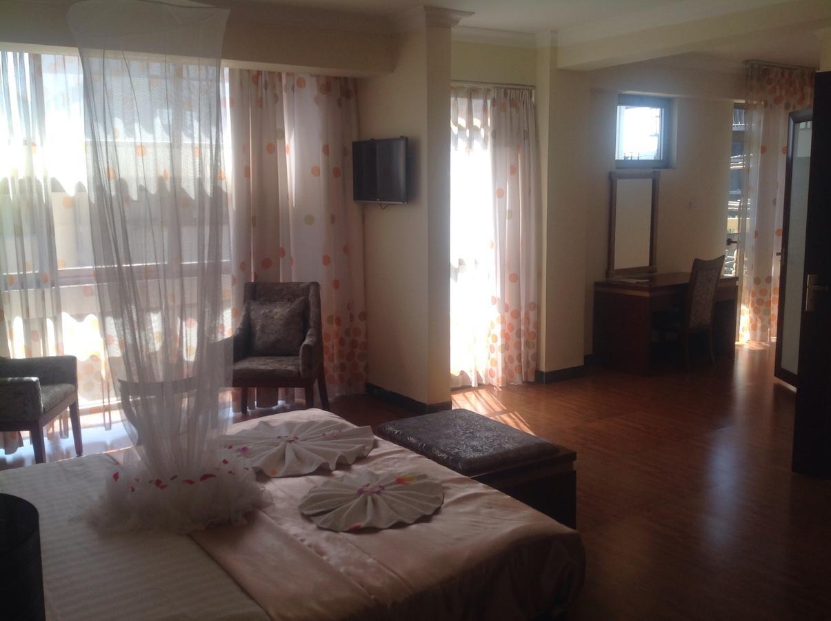 Palm Palace Hotel Bahir Dar Exterior photo